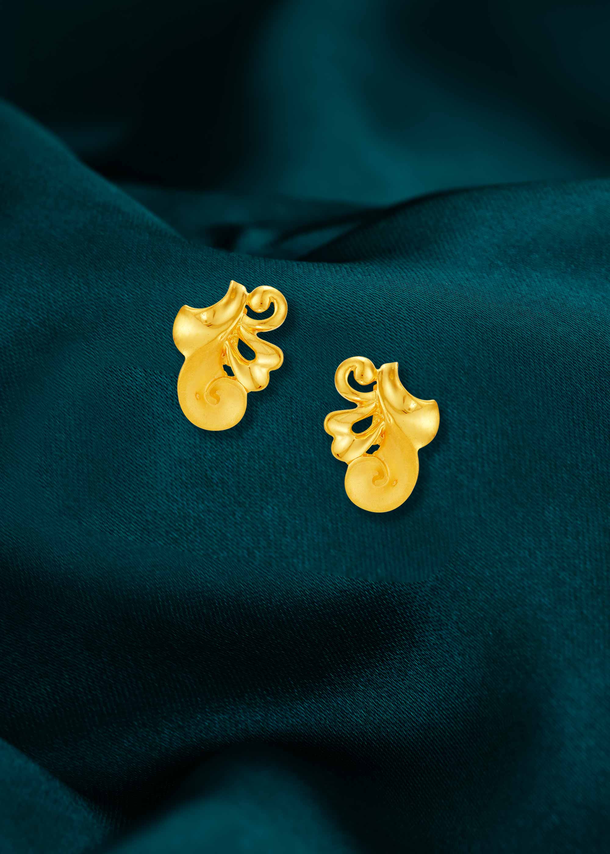 Blooming Flora Inspired 22K Gold Stud Earring