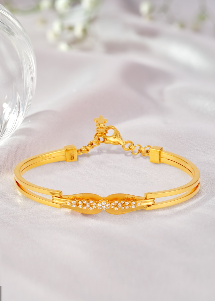 Oval Grace 22K Gold Bracelet