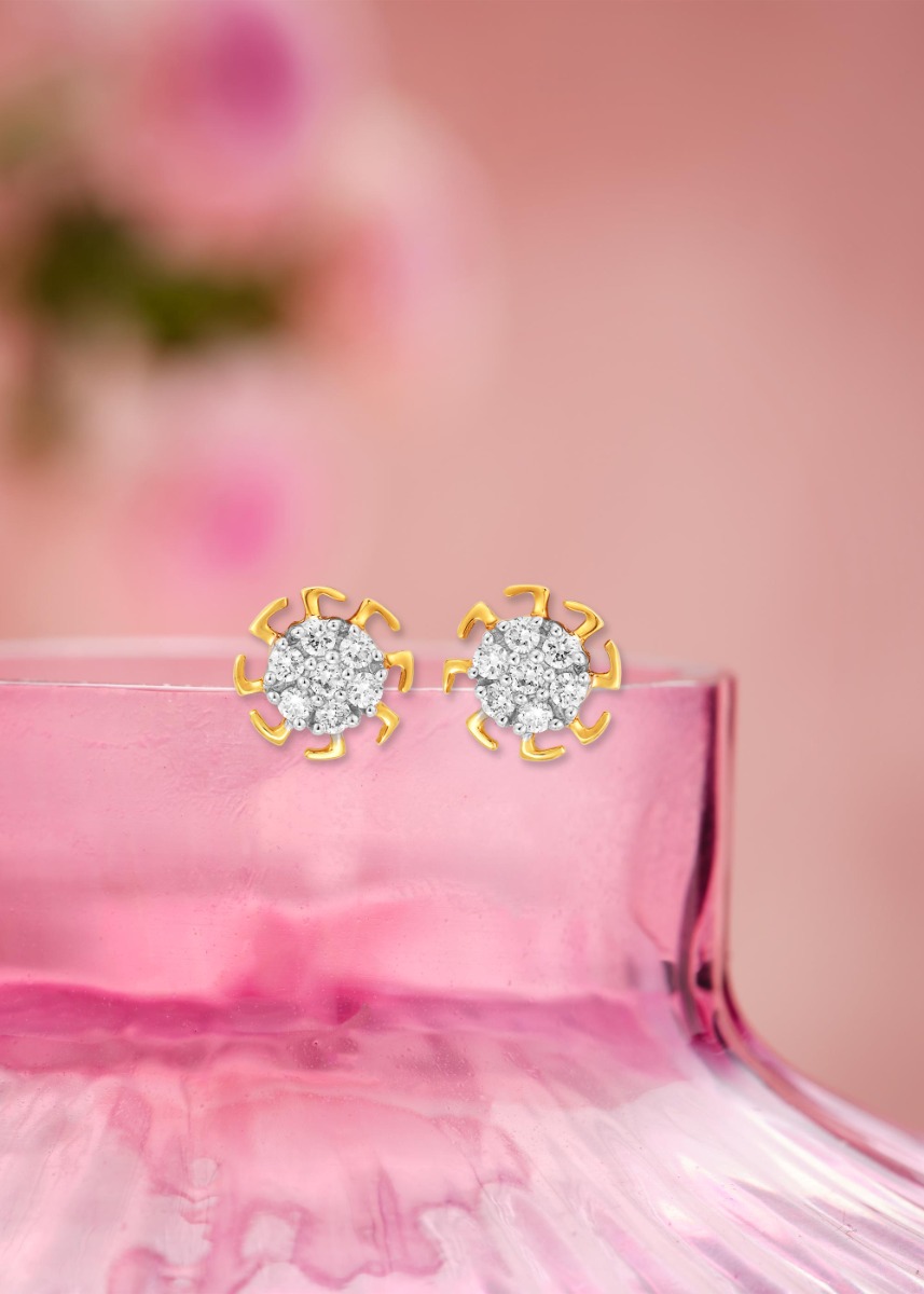 Labyrinthine Elegance Diamond Stud Earring