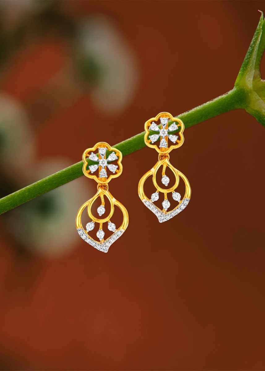 Nature-Inspired Twisted Diamond Hanging Earring