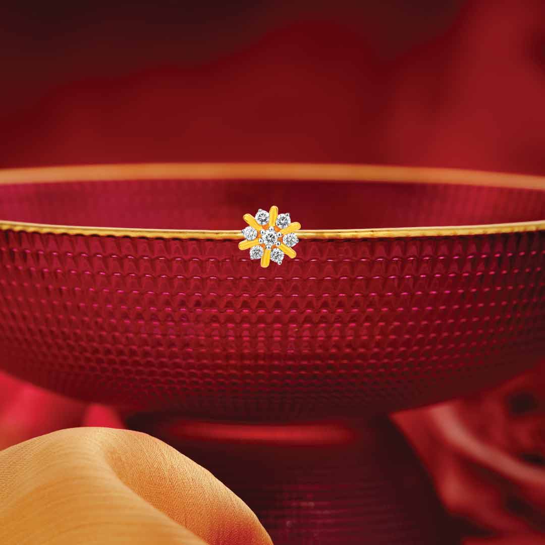 Timeless Gleam Diamond Nose Pin