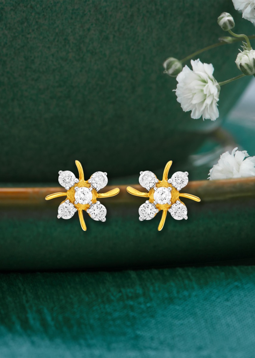 Diamond Delight Stud Earring